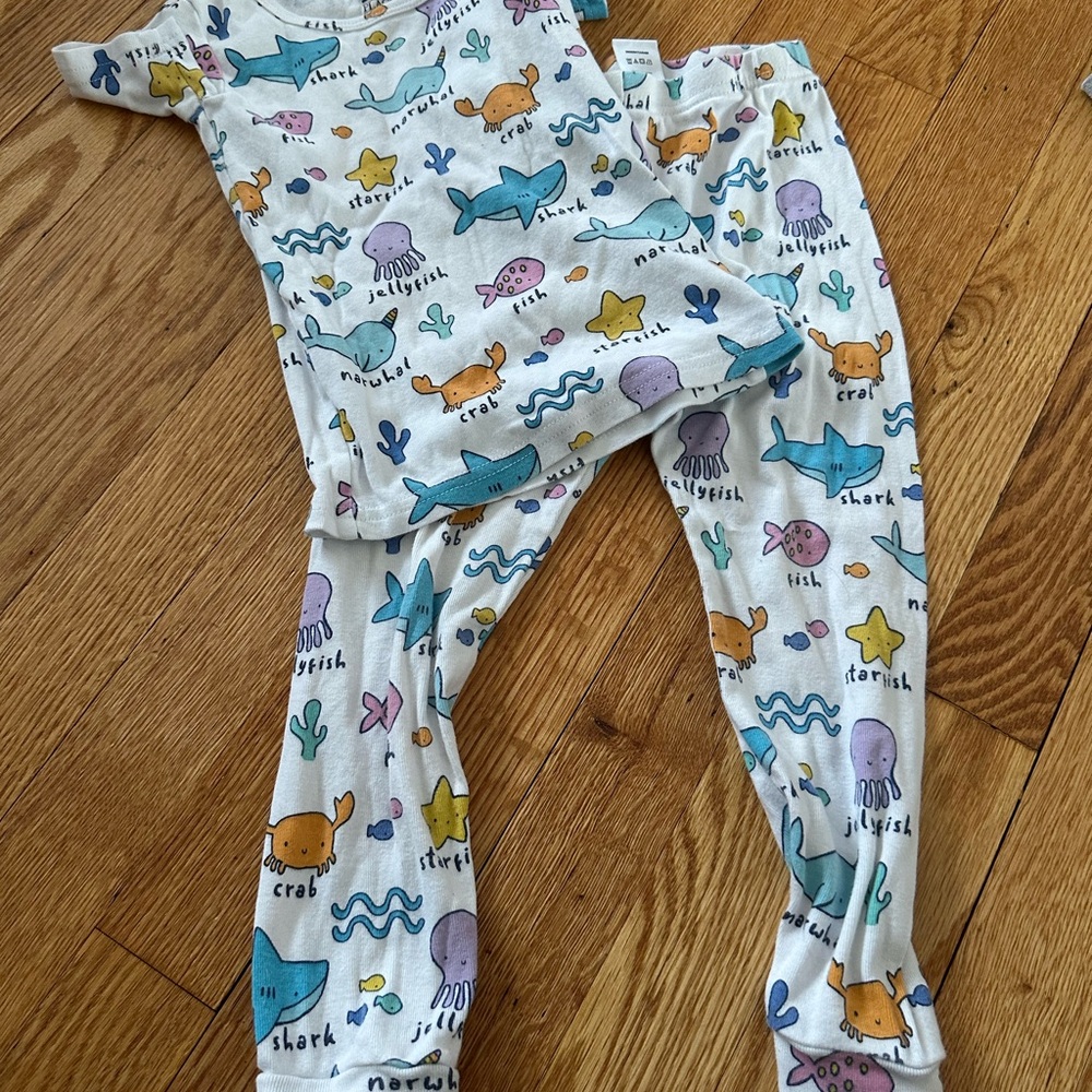 The Children's Place Kids Pajama Set - White with Multicolor Sea Creatures 3T